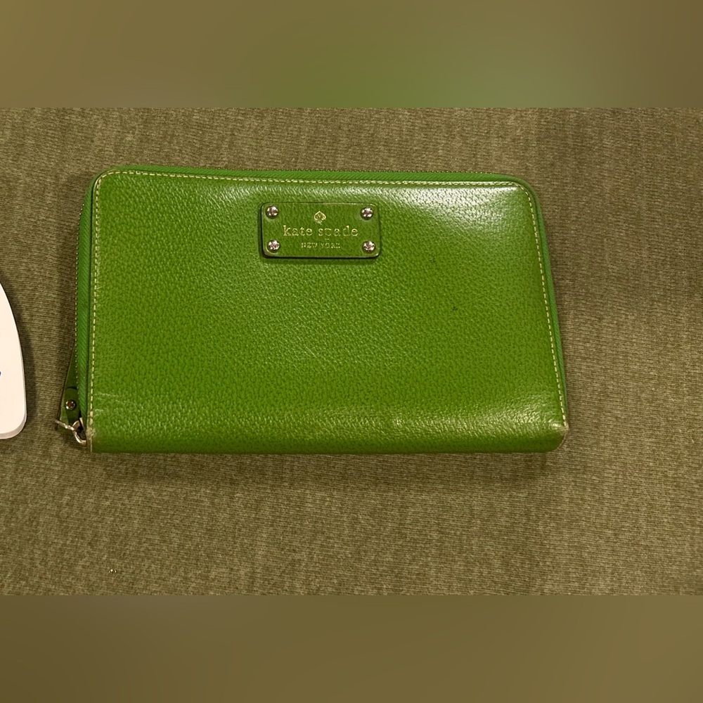 KATE SPADE GREEN PEBBLED LEATHER LARGE WALLET